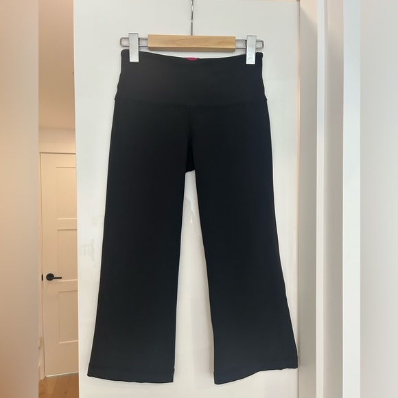 Lululemon crops, size 2 - Picture 3 of 4